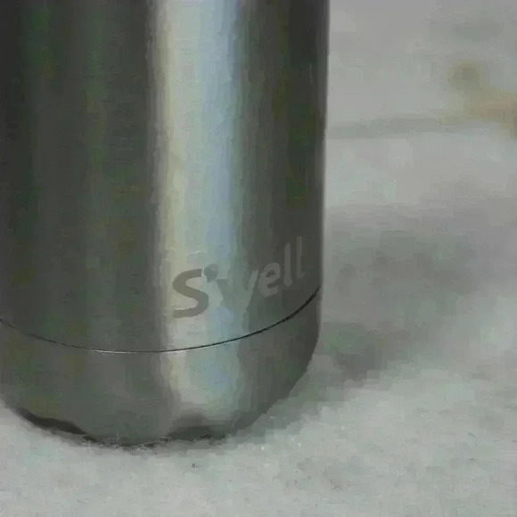 S'WELL Stainless Steel 17 oz Triple Layered Vacuum Insulated Silver Water Bottle - Picture 5 of 9